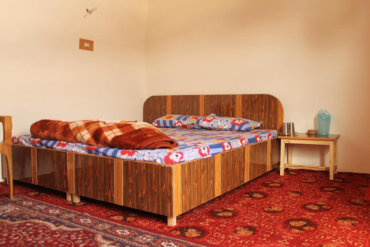 Howrah Guest House Srinagar  Exterior photo